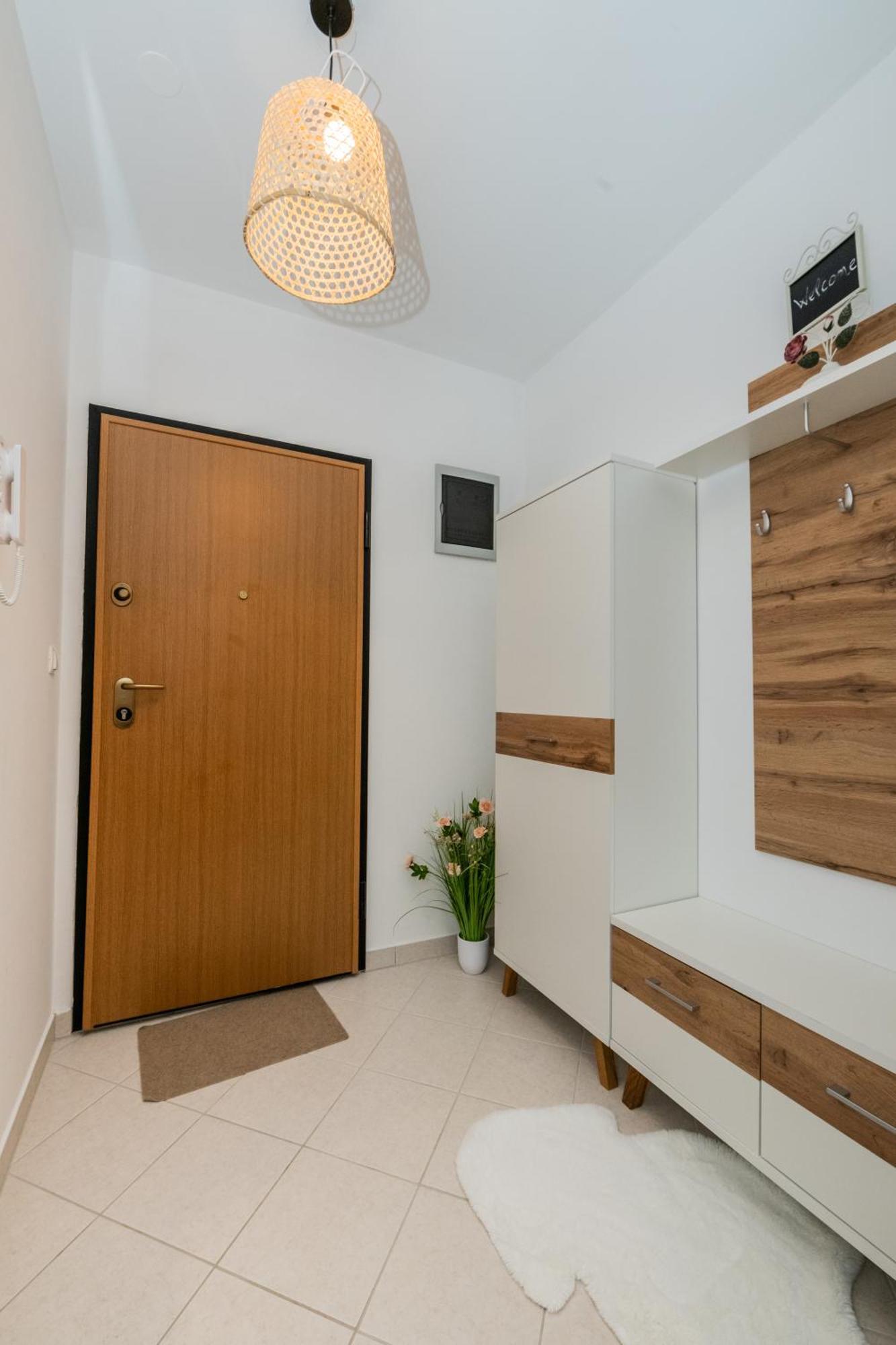 Sun Island Apartment 特罗吉尔 外观 照片